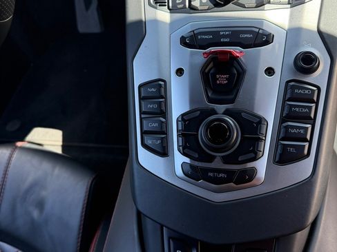 Used 2018 Lamborghini Aventador S AWD/4WD image 13