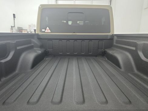 New 2025 Jeep Gladiator Sport image 31