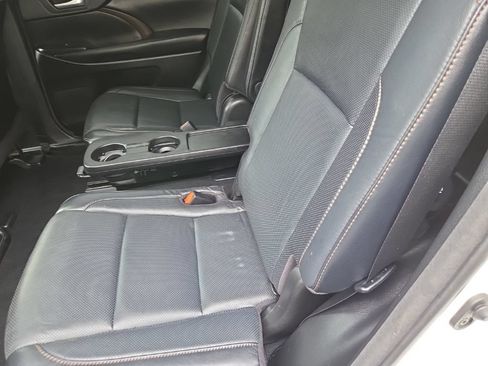 Used 2018 Toyota Highlander Limited w/ Protection Package #3 AWD/4WD image 34