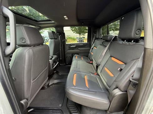 Used 2025 GMC Sierra 2500 AT4 w/ AT4 Premium Plus Package AWD/4WD image 27