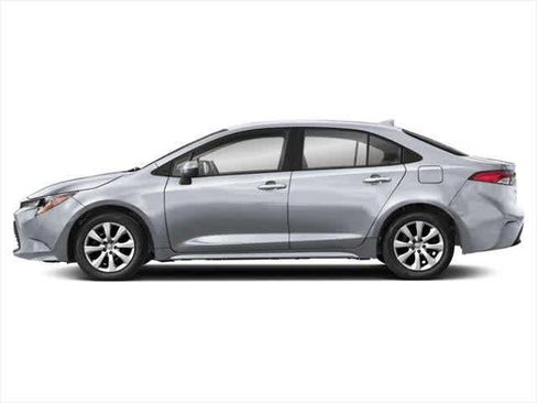 Used 2024 Toyota Corolla LE FWD image 3