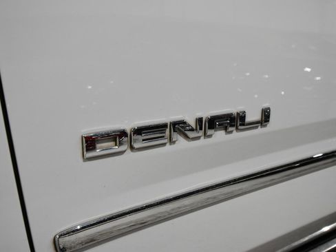 Used 2016 GMC Yukon Denali w/ Open Road Package image 7