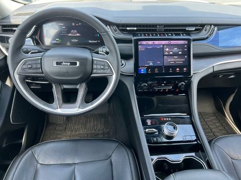 Used 2022 Jeep Grand Cherokee Limited 4xe AWD/4WD image 3