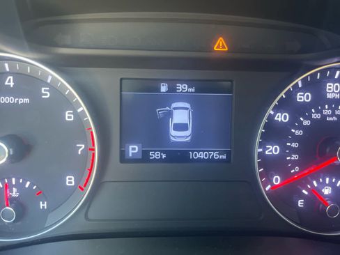 Used 2019 Kia Forte LXS image 12