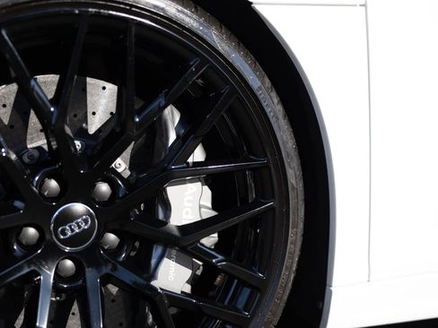 Used 2018 Audi R8 V10 plus image 19