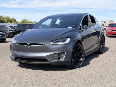 Used 2020 Tesla Model X Long Range image 3