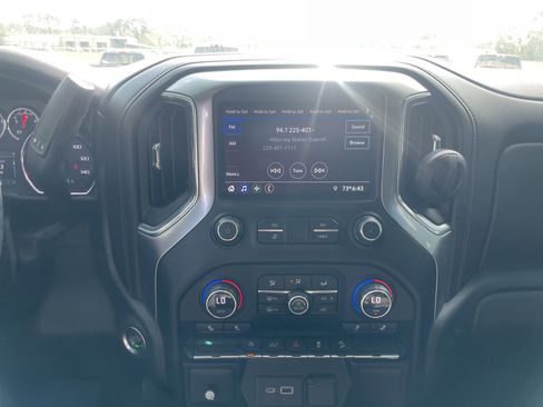 Used 2020 Chevrolet Silverado 1500 RST image 10