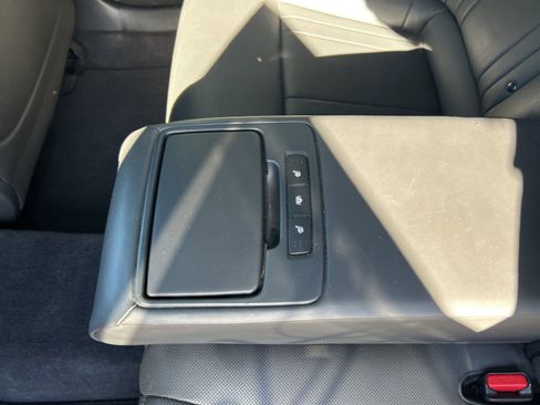 Used 2018 Genesis G80 3.8 w/ Option Group 03 image 12