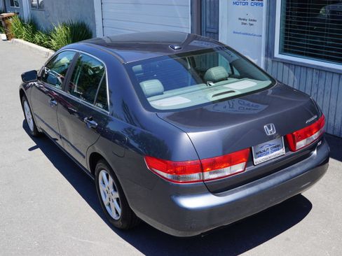 Used 2004 Honda Accord EX image 16