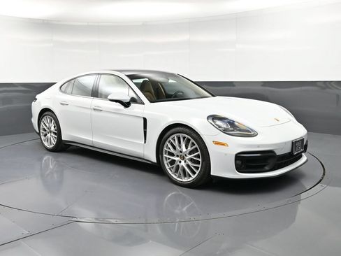 Certified 2023 Porsche Panamera 4 AWD/4WD image 10