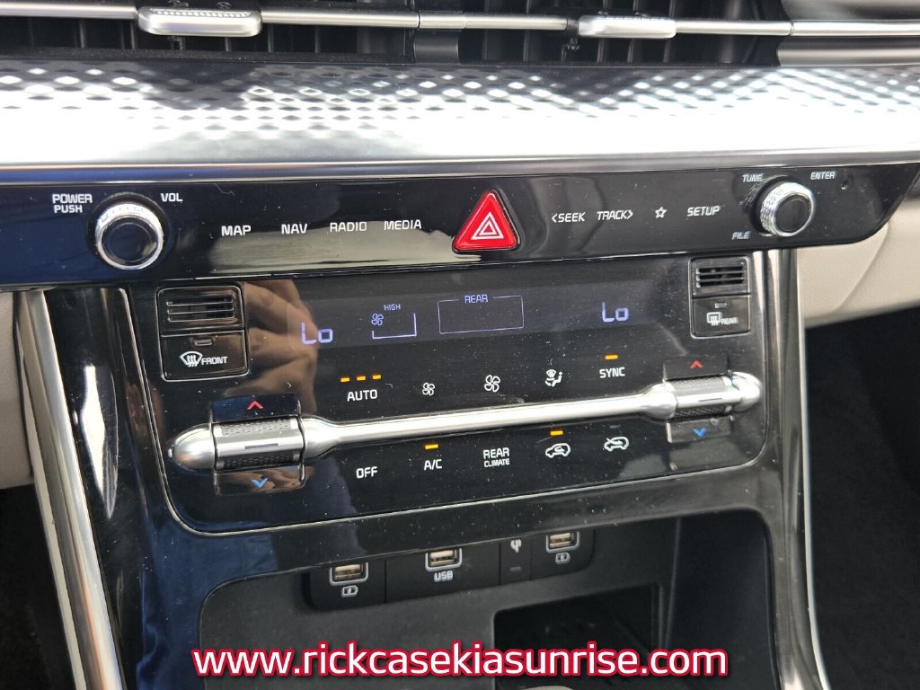 Used 2023 Kia Carnival SX Prestige FWD image 26