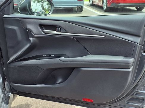 Used 2025 Toyota Camry LE FWD image 11