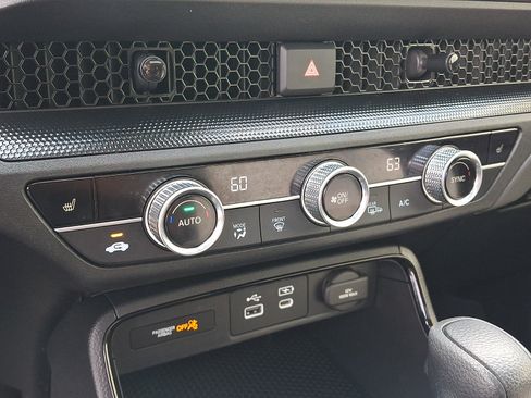 Used 2024 Honda CR-V EX image 16