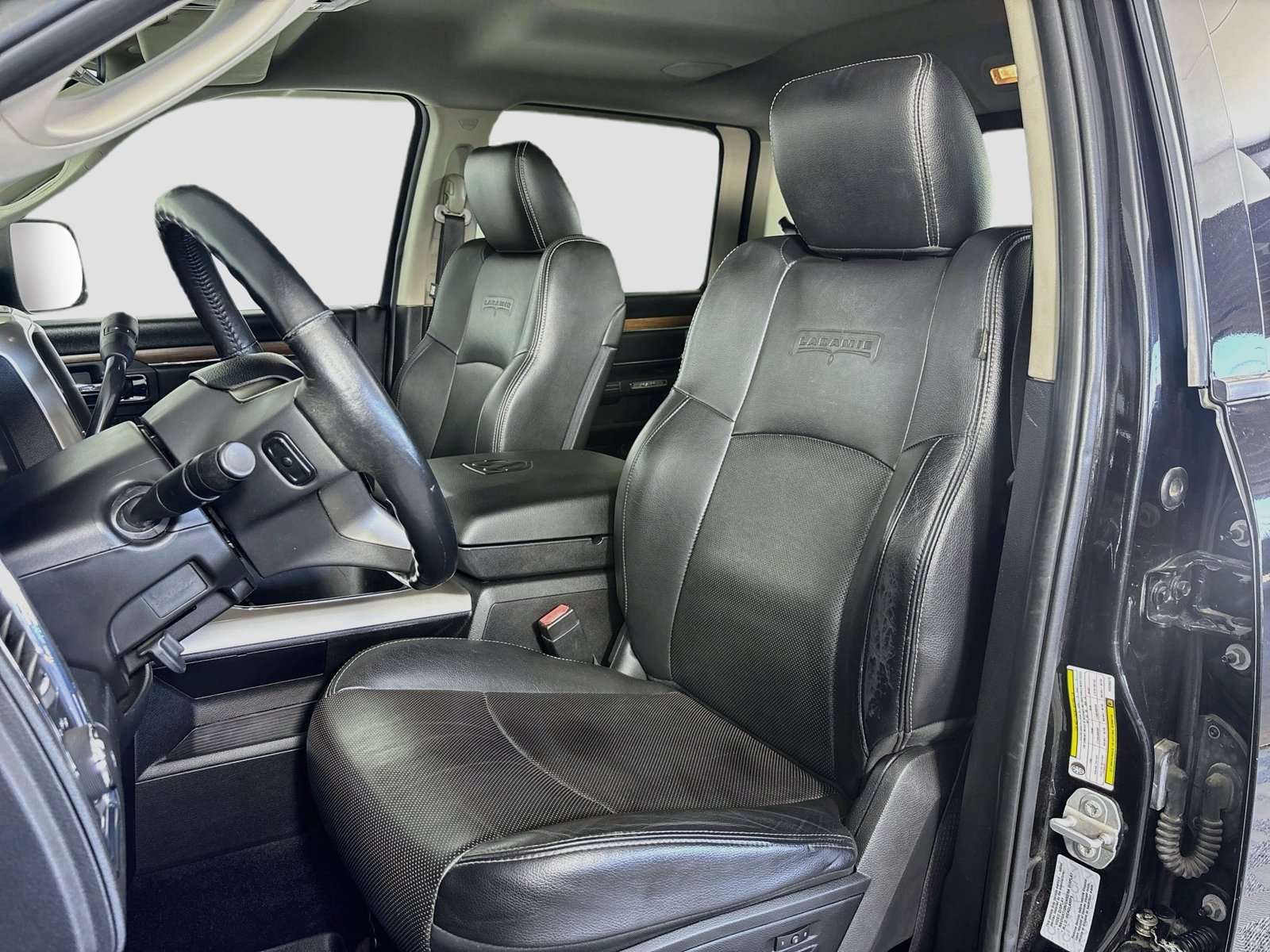 Used 2017 RAM 2500 Laramie w/ Sport Appearance Group AWD/4WD image 22