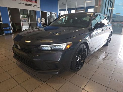 Used 2023 Honda Civic Sport image 4