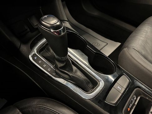 Used 2017 Chevrolet Cruze Premier image 15