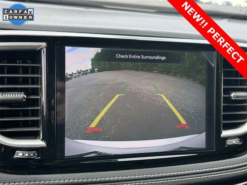 Used 2025 Chrysler Pacifica Select image 5