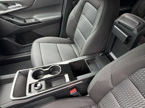 New 2026 Chevrolet Equinox LT w/ Safety and Technology Package FWD image 22