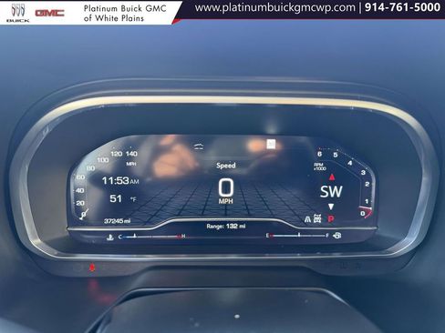 Used 2023 GMC Yukon SLT w/ SLT Luxury Package image 25