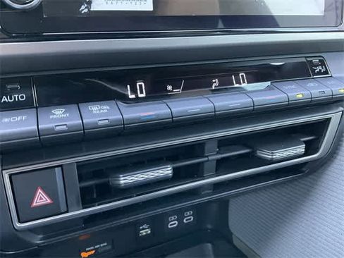 Used 2025 Toyota Camry SE image 23