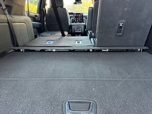 Used 2025 GMC Yukon XL Denali image 16