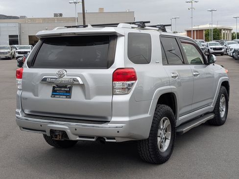 Used 2013 Toyota 4Runner SR5 w/ Convenience Pkg AWD/4WD image 5
