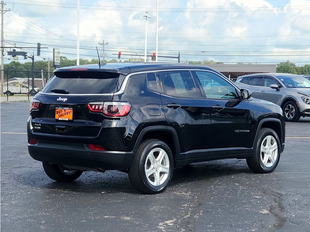 Used 2024 Jeep Compass Sport AWD/4WD image 9