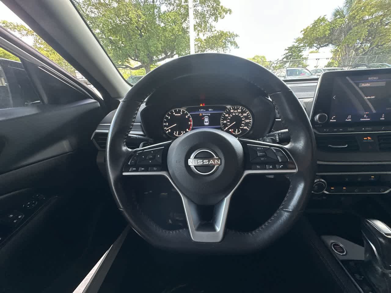 Used 2024 Nissan Altima 2.5 SR FWD image 15
