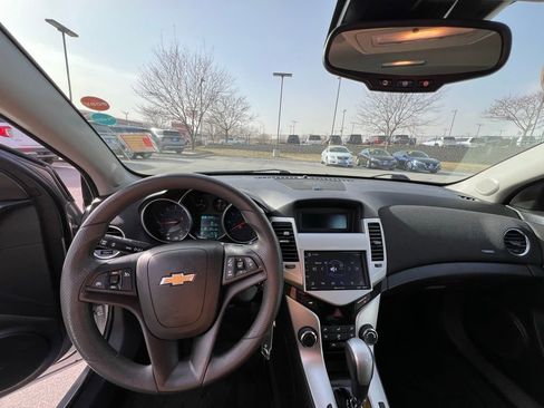 Used 2016 Chevrolet Cruze LT image 33