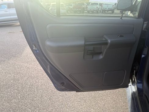 Used 2004 Ford Explorer Sport Trac XLT image 13