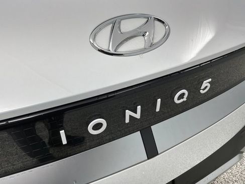 Used 2022 Hyundai Ioniq 5 SE AWD/4WD image 23