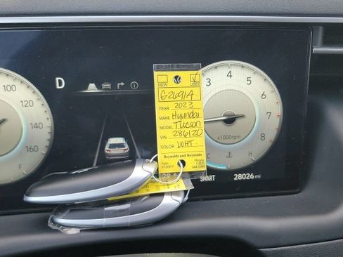 Certified 2023 Hyundai Tucson Limited FWD image 6