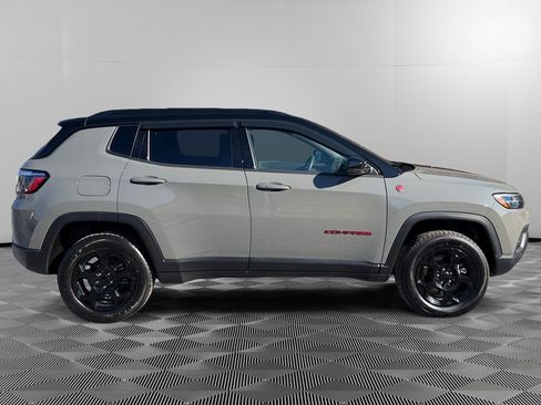 Used 2023 Jeep Compass Trailhawk w/ Trailhawk Convenience Group image 8