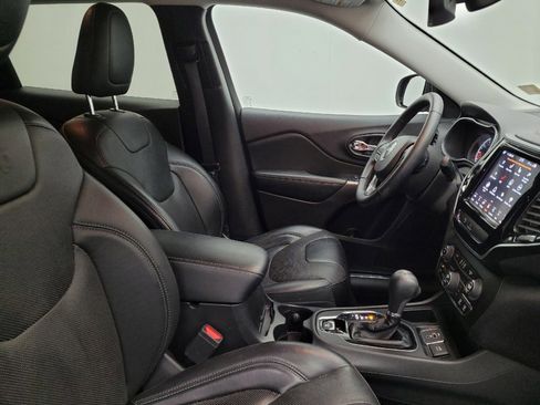 Used 2019 Jeep Cherokee Limited image 21