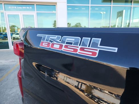 Used 2022 Chevrolet Silverado 1500 LT Trail Boss w/ Safety Package image 10
