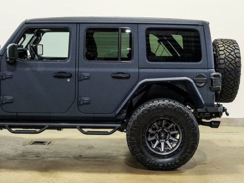 Used 2024 Jeep Wrangler Unlimited Rubicon w/ Technology Group AWD/4WD image 23