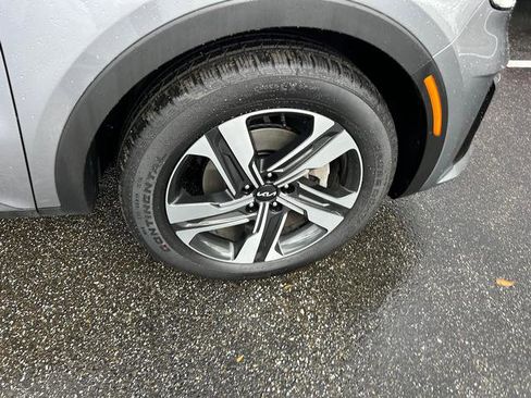 Certified 2023 Kia Sorento SX Prestige w/ Panoramic Sunroof Package image 34