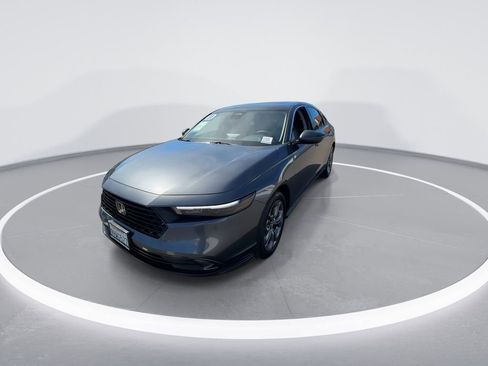 Used 2023 Honda Accord EX image 4