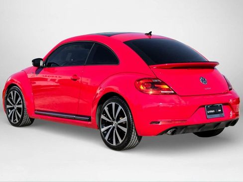 Used 2014 Volkswagen Beetle R-Line image 8