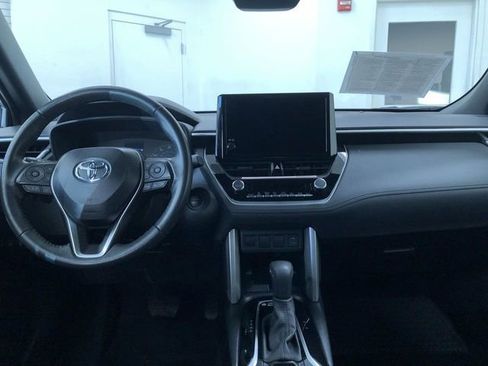 Certified 2024 Toyota Corolla Cross SE image 17
