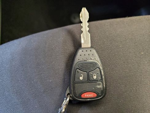 Used 2018 Jeep Wrangler Unlimited Sport image 32