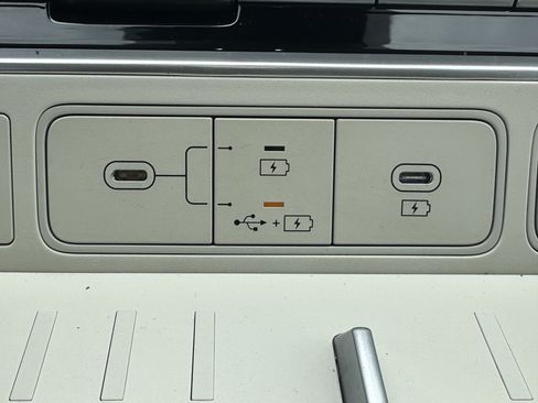 Used 2025 Hyundai Santa Fe Calligraphy FWD image 31