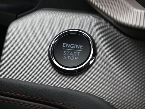 New 2025 Ford Explorer Active w/ Active Comfort Package image 11