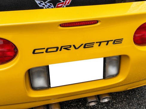 Used 2001 Chevrolet Corvette Convertible w/ Preferred Equipment Group2 image 53