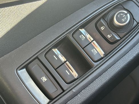 Used 2019 Subaru Ascent Premium image 22