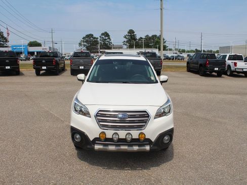 Used 2017 Subaru Outback 3.6R Touring w/ Popular Package #5A AWD/4WD image 10