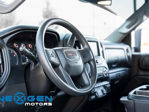 Used 2024 GMC Sierra 2500 Pro image 20