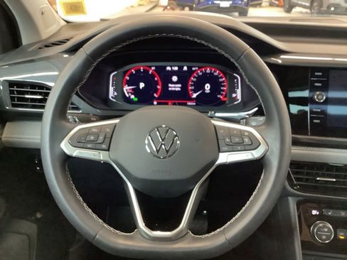 Used 2023 Volkswagen Taos SEL AWD/4WD image 6
