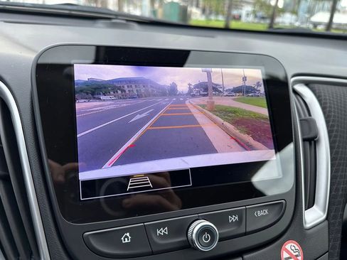 Used 2025 Chevrolet Malibu LT image 17