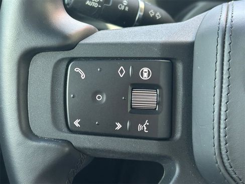 Used 2024 Land Rover Defender 130 Outbound image 40